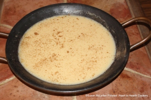 After the receipt (recipe) To make a Sack Posset has been covered by a dish and a cloth laid over it for a Quarter of an Hour, then strew on it some Sugar and Cinnamon, and so serve it up.