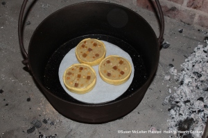 After the receipt (recipe) How to make an Almond Tart has been stuck with candied orange and citron bake it with gentle heat in an oven, not shutting the lid.  My original bake kettle was kept in the back of the hearth to heat and the almond tarts stayed there to start the drying process and then were dried for ten days.